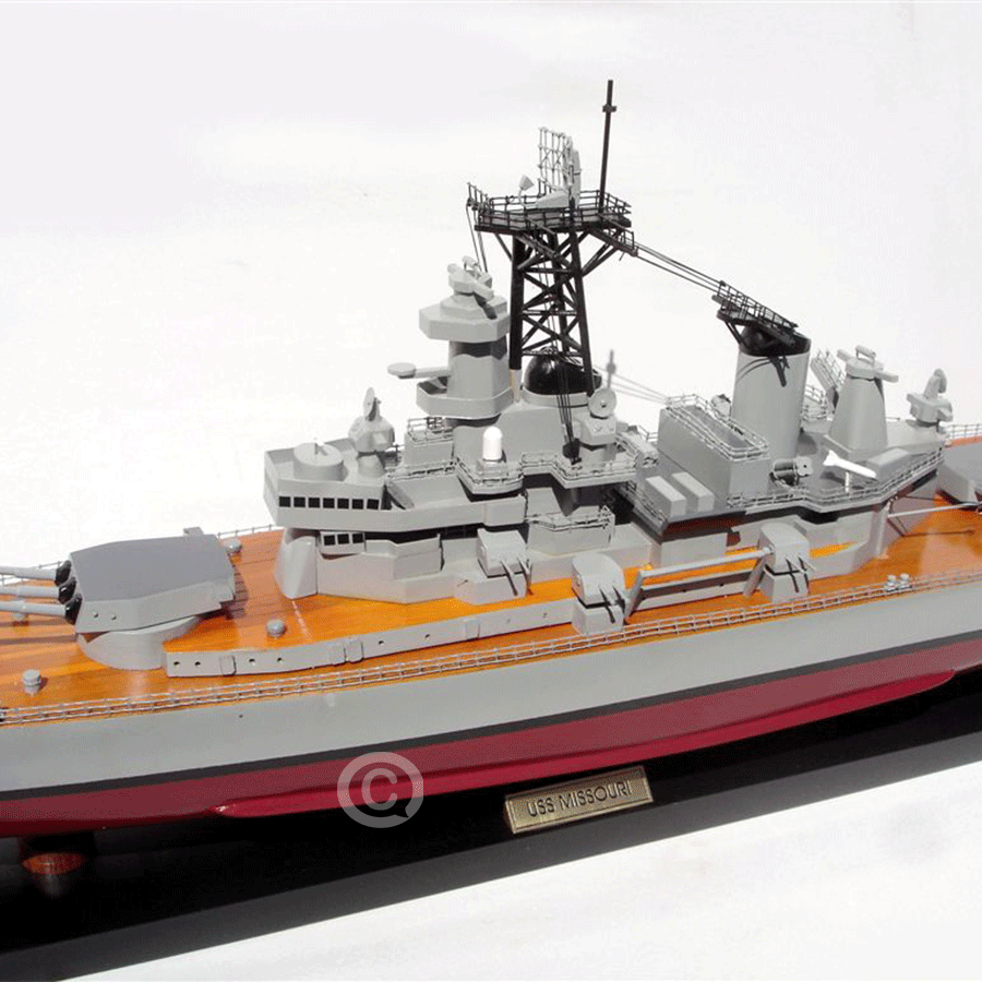 MÔ HÌNH THUYỀN CHIẾN USS MISSOURI