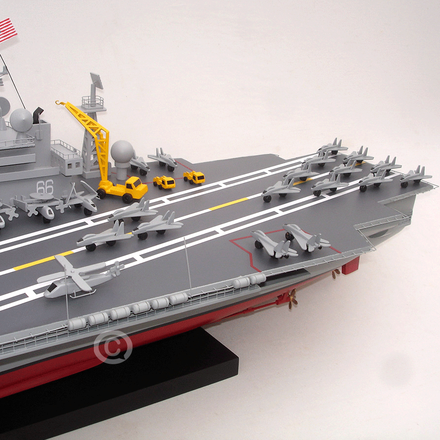 MÔ HÌNH THUYỀN CHIẾN USS AMERICA CV 66