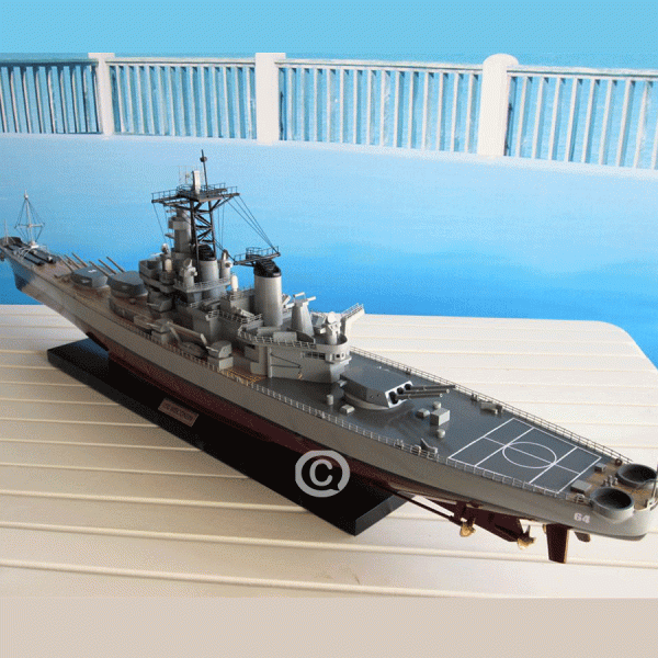 MÔ HÌNH THUYỀN CHIẾN USS Wisconsin
