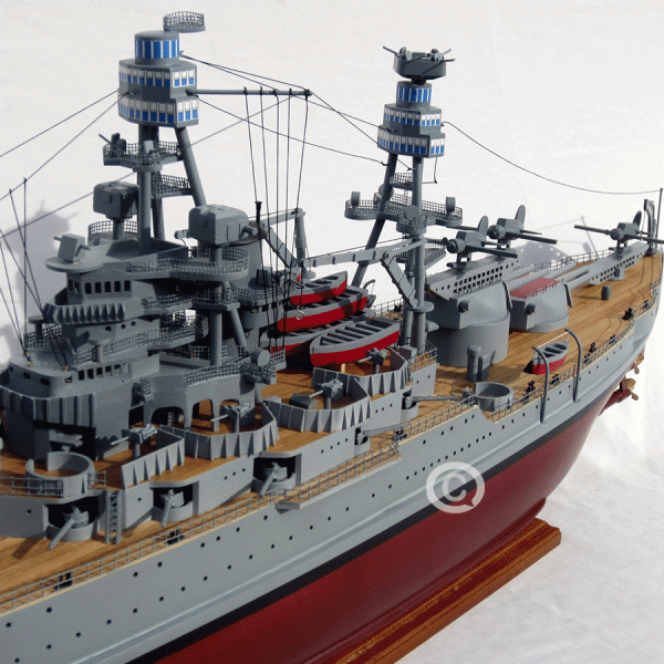 MÔ HÌNH THUYỀN CHIẾN USS Arizona