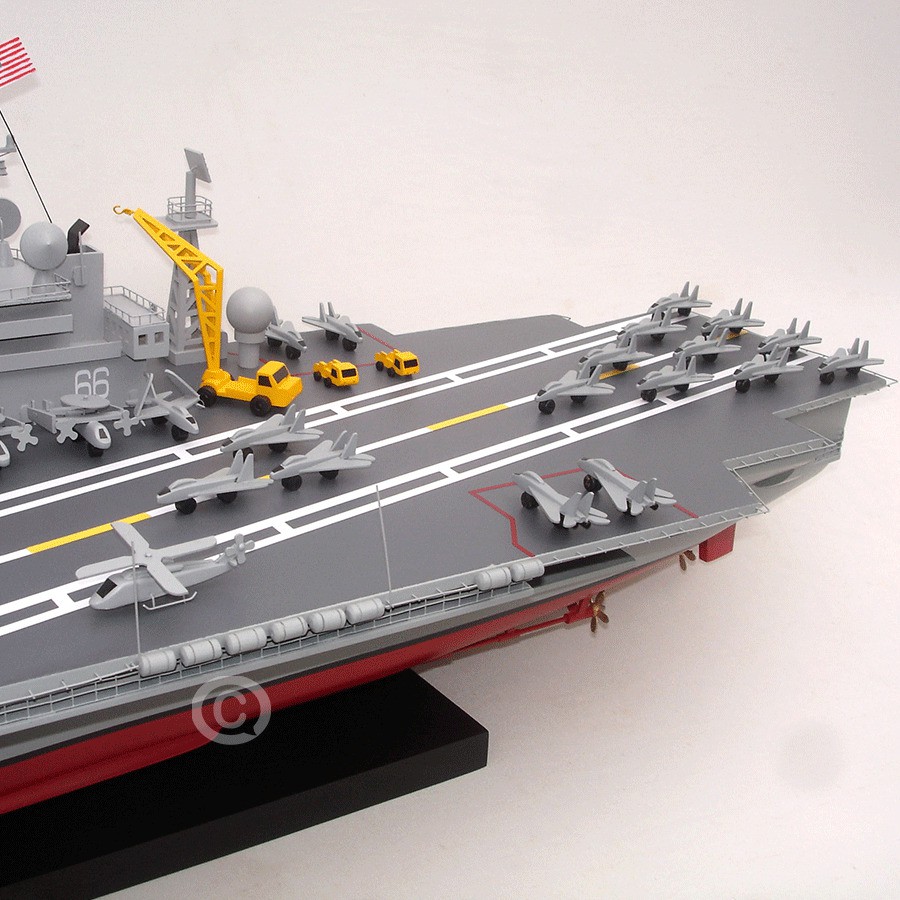 MÔ HÌNH THUYỀN CHIẾN USS AMERICA 3